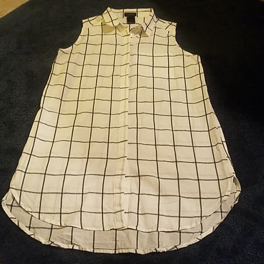 Ann Taylor Factory Sleeveless Button Down